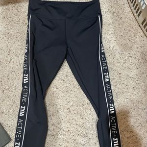 Zyia black logo stripe light and tight hi-rise leggings